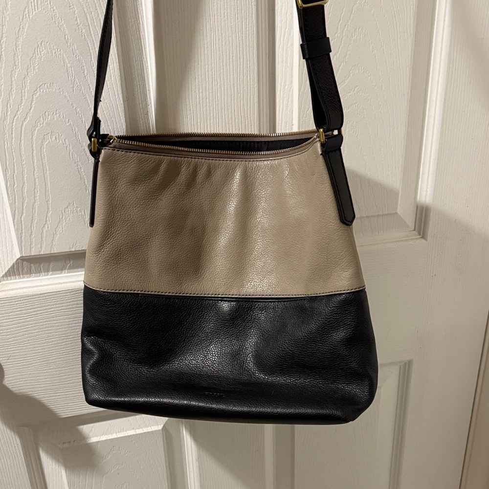 Fossil Black and Tan Leather Shoulder Bag